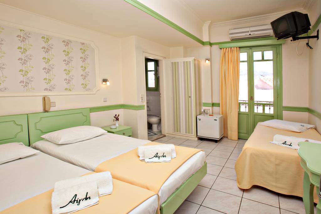Aegli 1876 Hotel Tinos Phòng bức ảnh