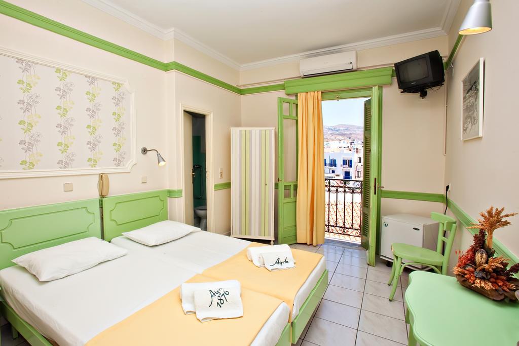 Aegli 1876 Hotel Tinos Phòng bức ảnh